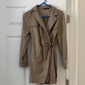 Zara Women's Beige Trench Coat